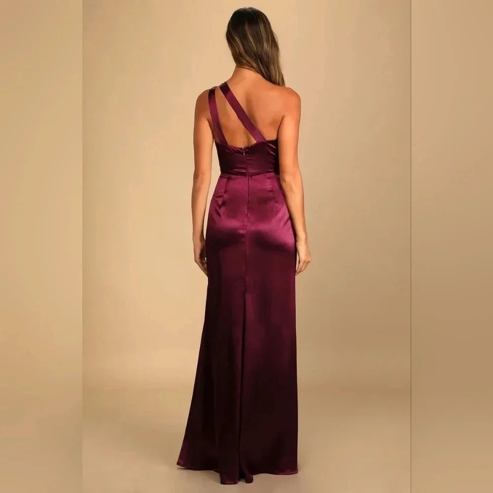 Lulu's On the Guest List Burgundy Satin One-Shoulder Maxi Dress M Wedding Party - Picture 5 of 13